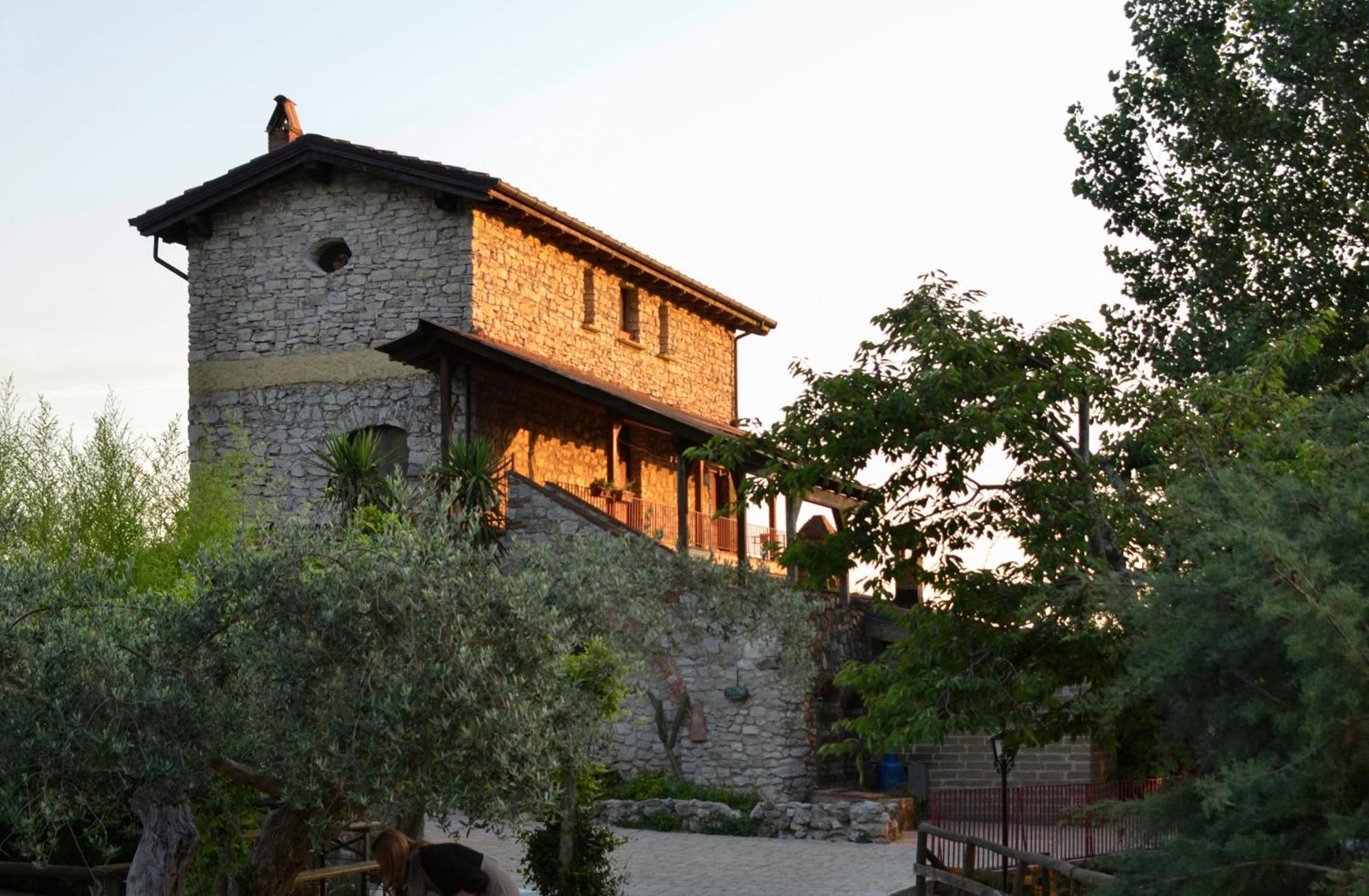 Villa De Luccheri Frasso Telesino Eksteriør billede